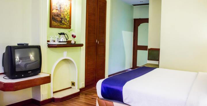 Hotel Nahar Nilgiris Ooty Kültér fotó