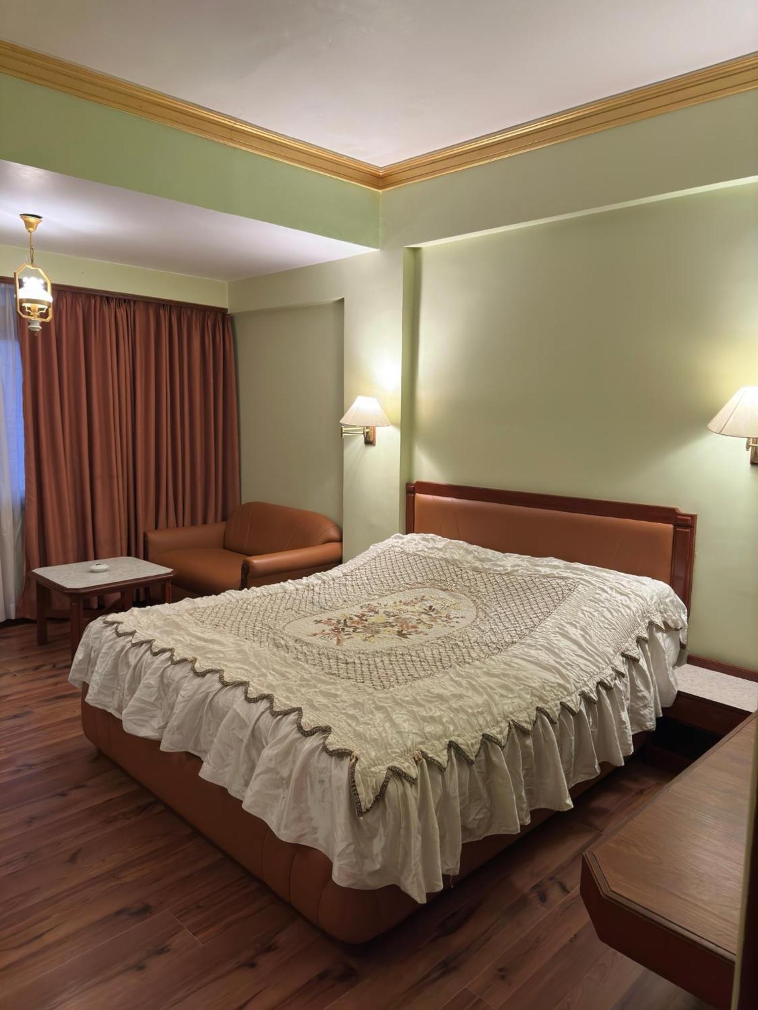 Hotel Nahar Nilgiris Ooty Kültér fotó