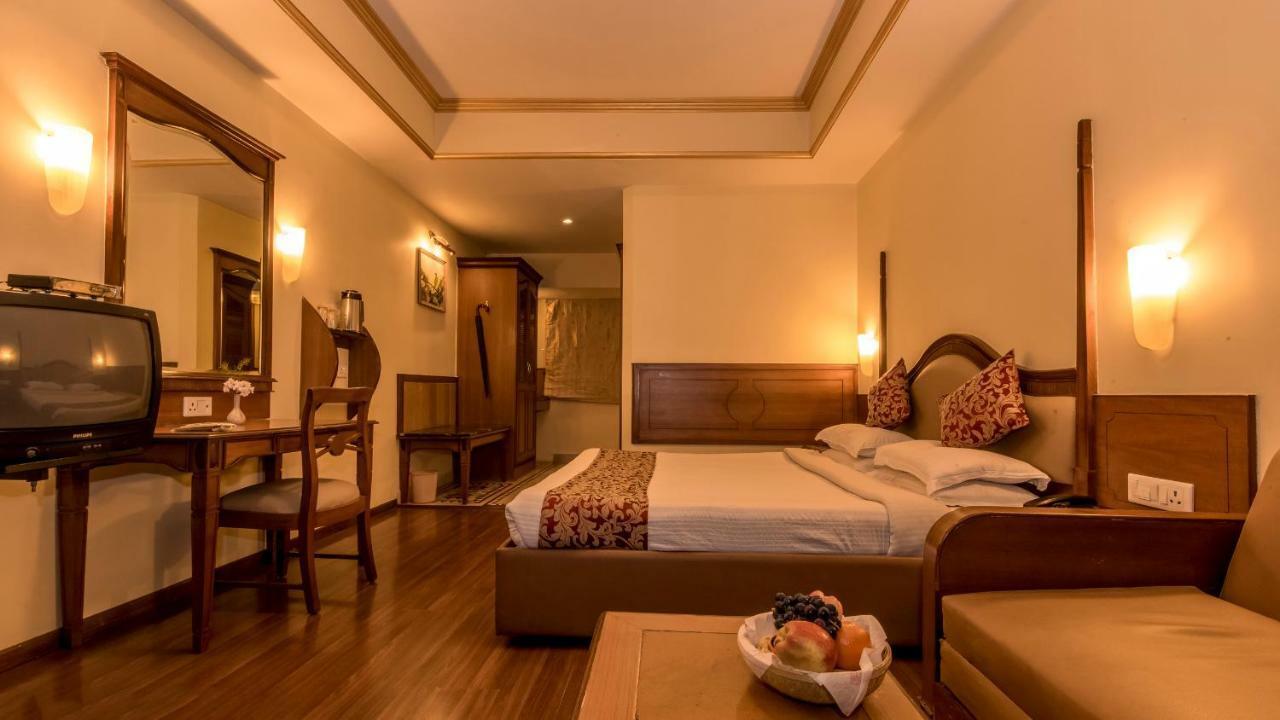 Hotel Nahar Nilgiris Ooty Kültér fotó