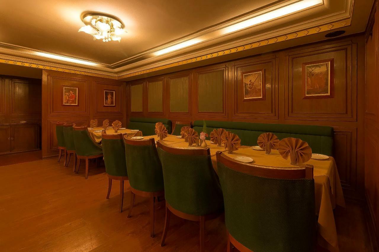 Hotel Nahar Nilgiris Ooty Kültér fotó