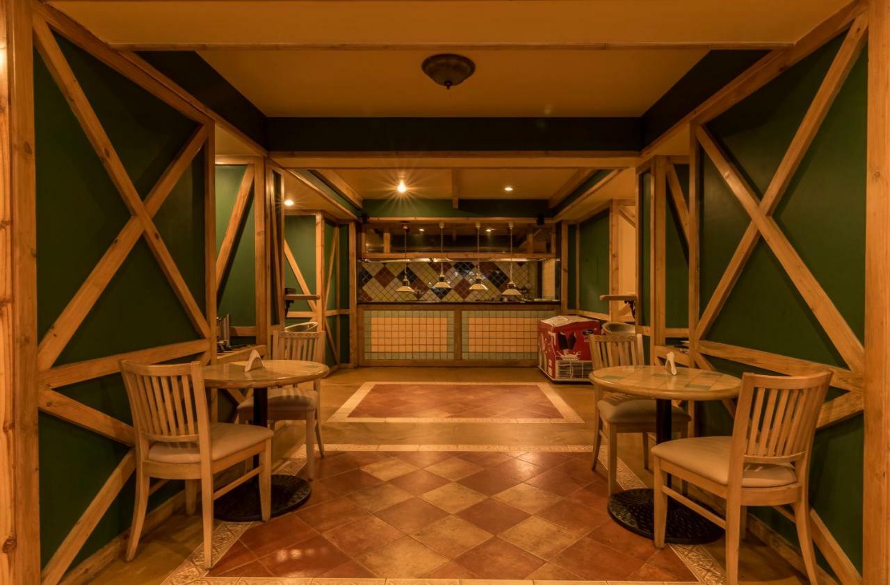 Hotel Nahar Nilgiris Ooty Kültér fotó